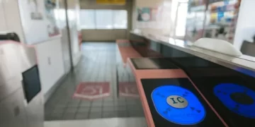 How to Install and Use the Mobile Suica App